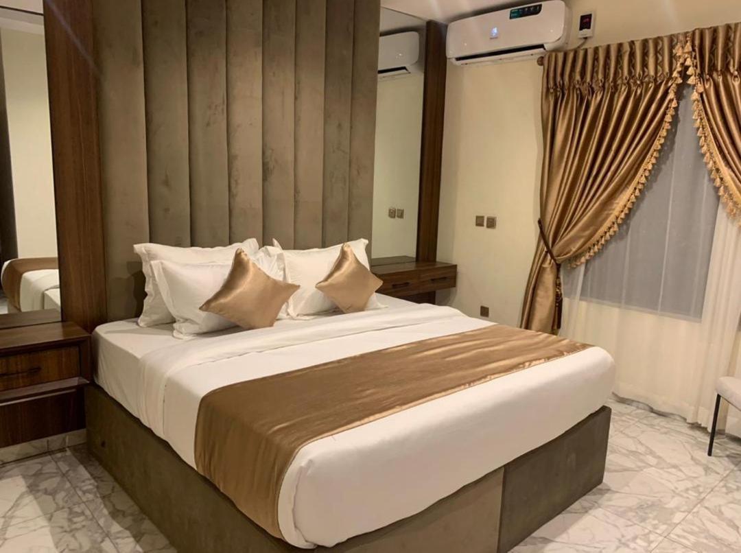 God'S Touch Apartments Remi Fani Kayode Gra. Ikeja Luaran gambar