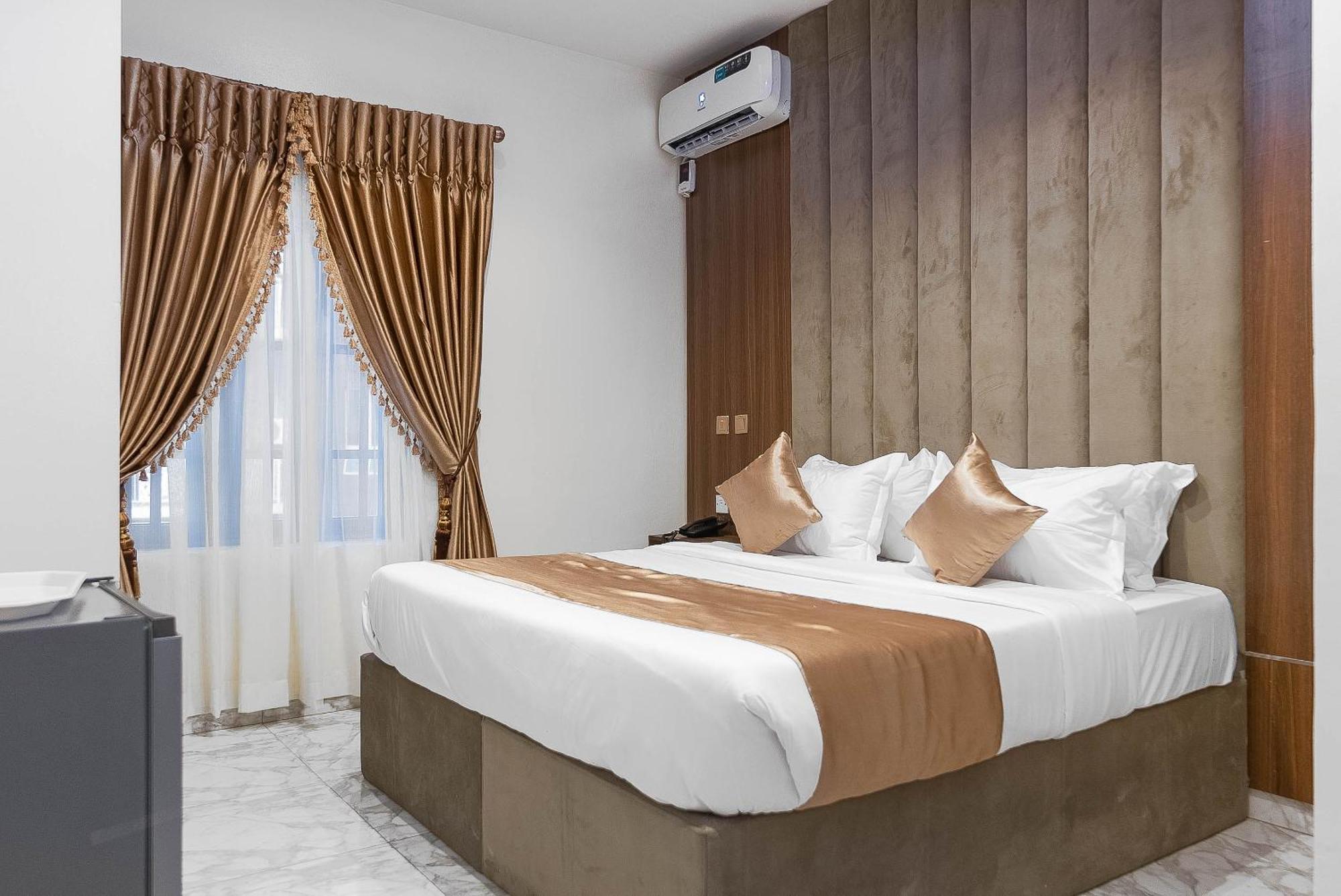 God'S Touch Apartments Remi Fani Kayode Gra. Ikeja Luaran gambar
